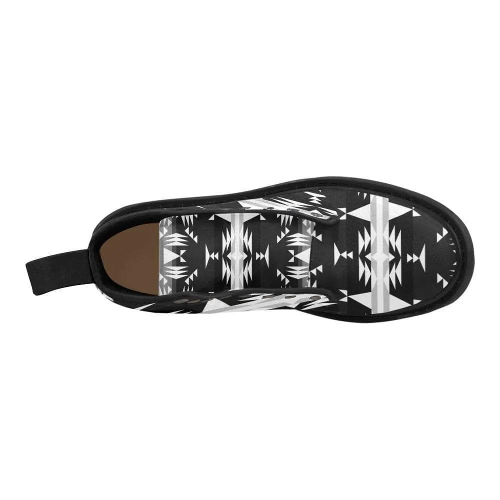 Between the Mountains Black and White Boots for Men (Black)